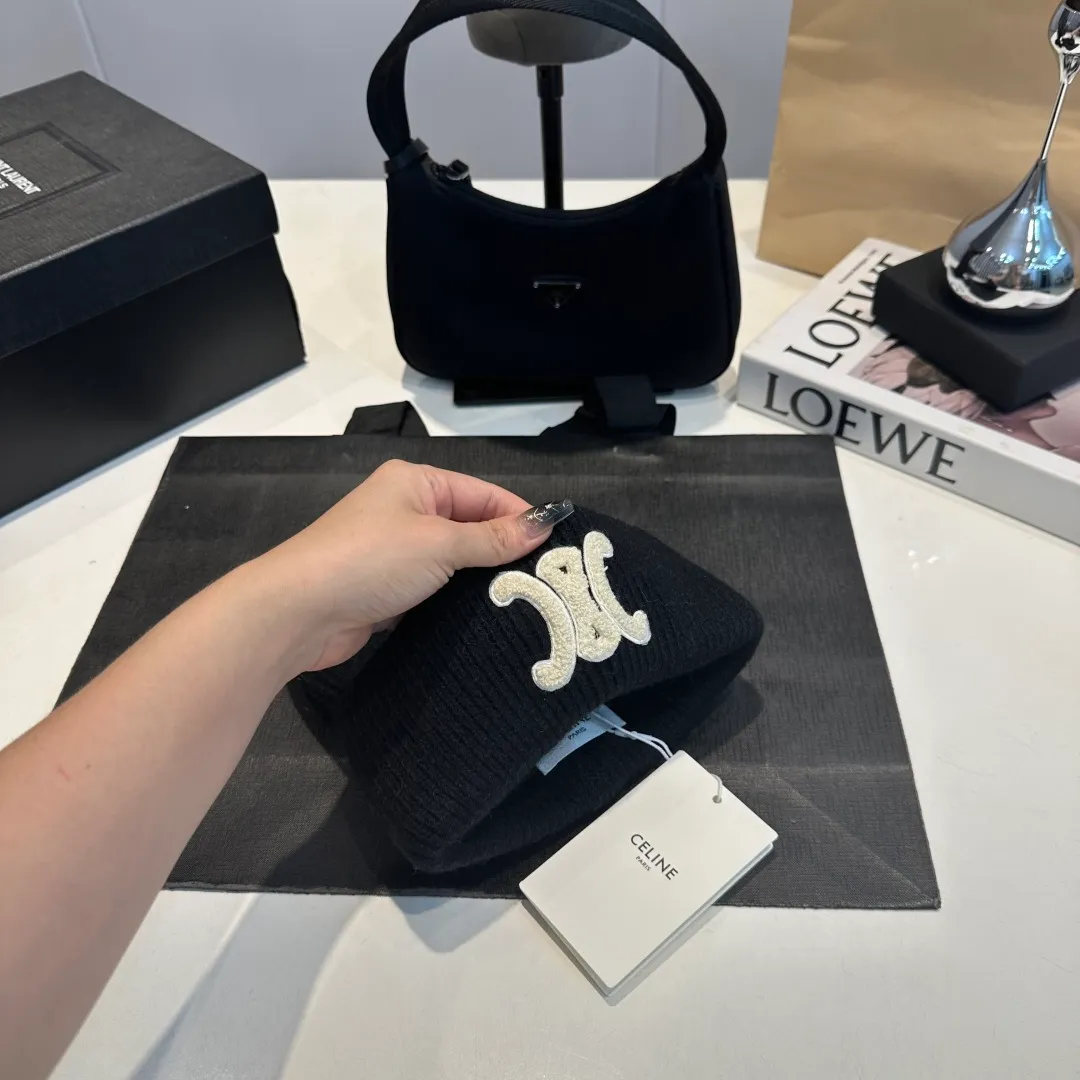 P54 Celine rabbit fur beanie