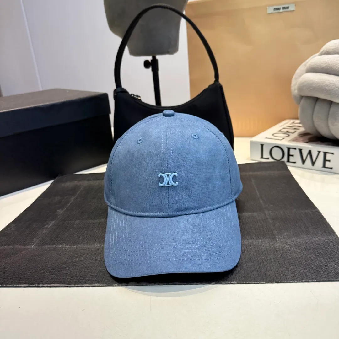 P56 CELINE Celine's new classic casual and trendy baseball cap🧢Japanese and Korean style, looks great with any combination! A must-have when traveling