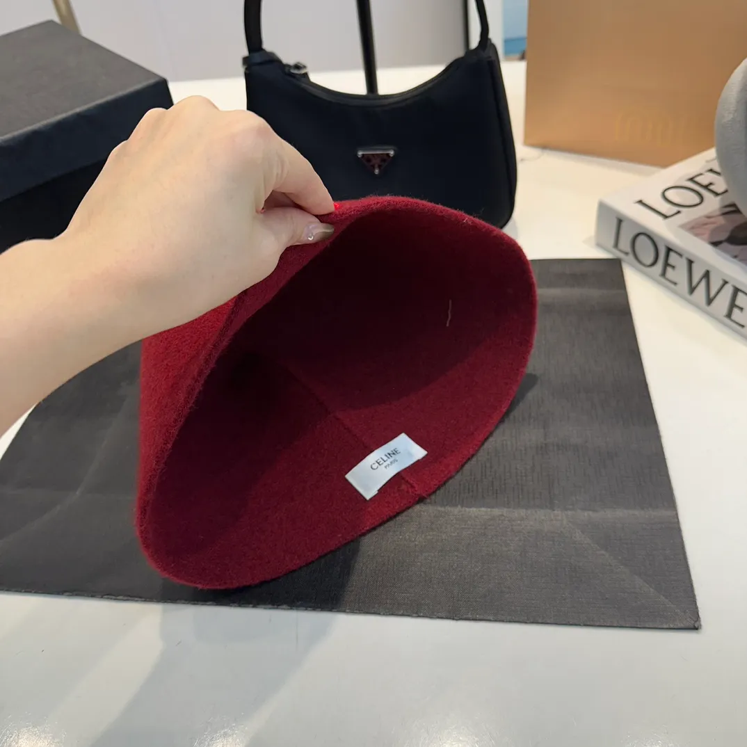 P60 Celine wool bucket hat, knitted clutch hat, head circumference 57cm