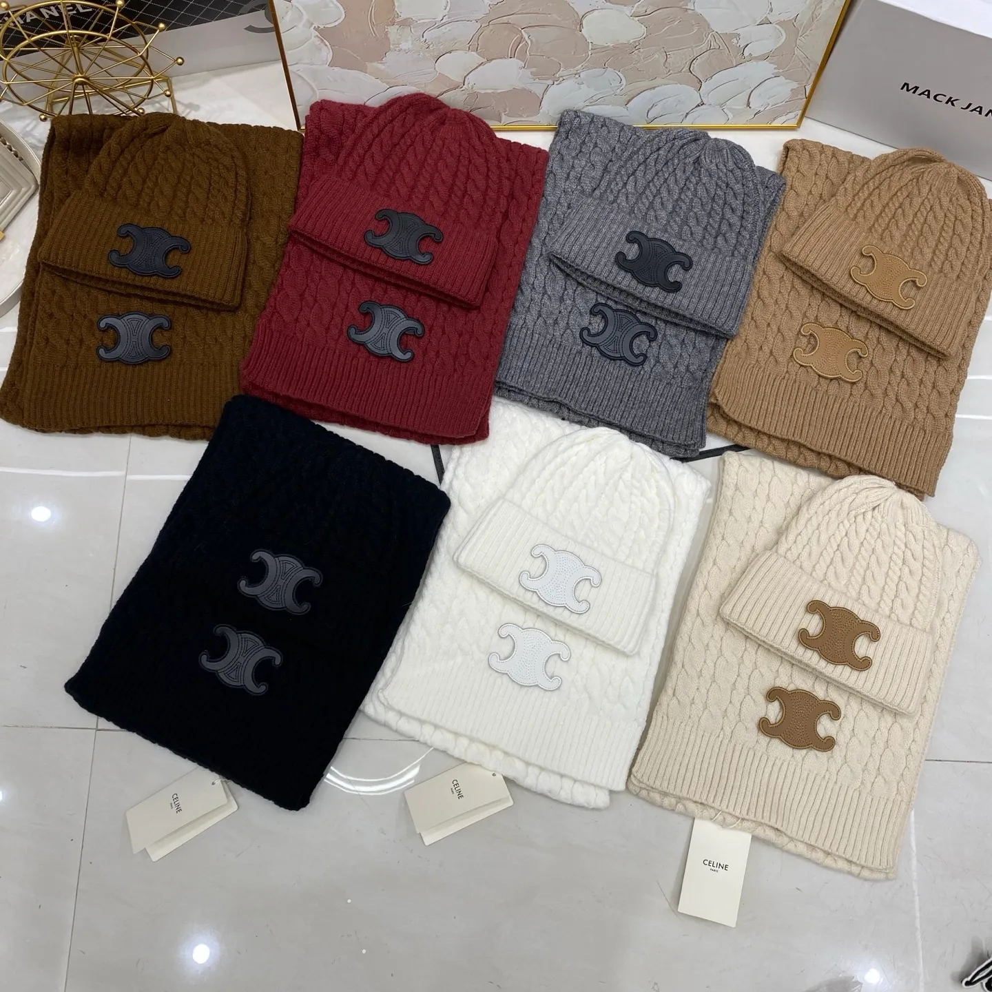 Celine twist cashmere knitted hat + scarf🧣