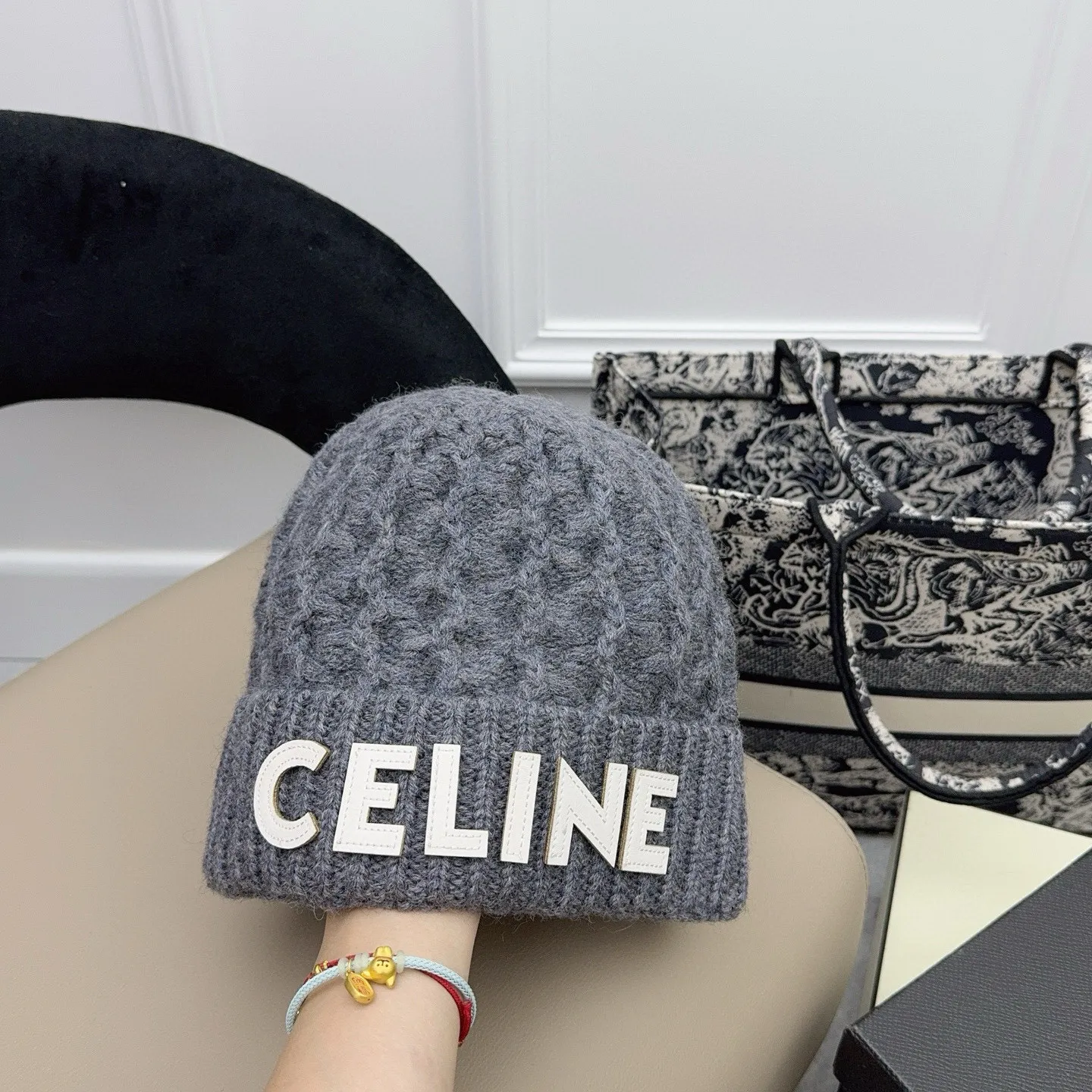 CELINE 🤍 New knitted hat containing wool, high quality ✓