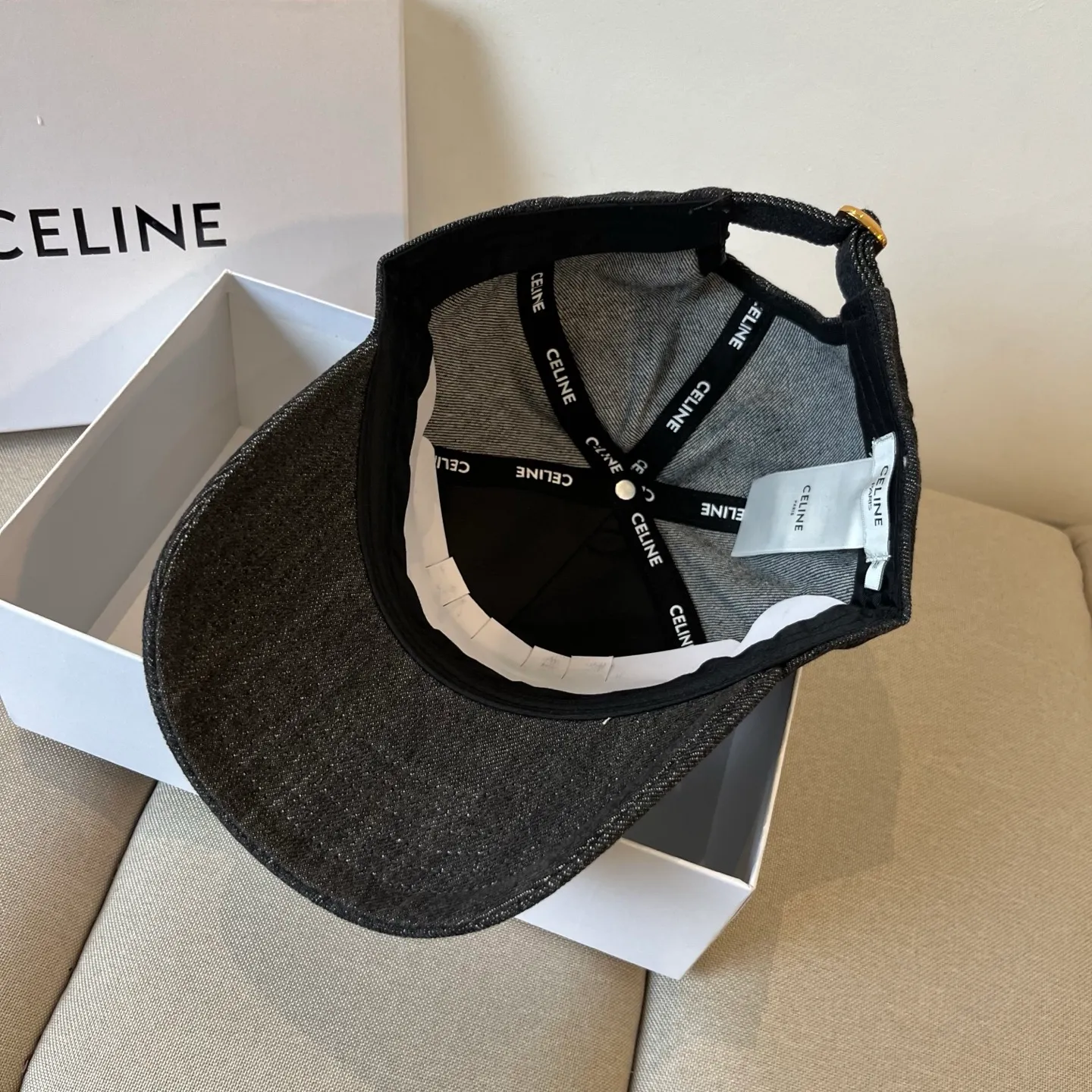 P70 [CELINE Celine] New classic casual and trendy baseball cap🧢Japanese and Korean style, looks great with any combination! A must-have when traveling