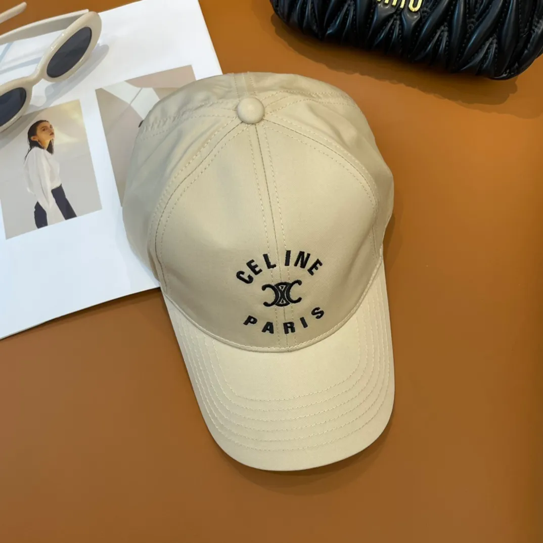 P66 popular CELINE (Celine) official website purchase version. Original 1:1 customized! The latest baseball cap with the same style as the simple letter star, fashionable and high-end workmanship! Every hat is made with care! Extraordinary quality, suitable for both men and women.    Céline's hat has a simple design, high-end color matching, delicate texture, and clean style. It is an iconic item. The letter C is the official icon of CELINE. It is deeply rooted in the brand's historical heritage, and at the same time it exudes modern elegance and a new trend of retro modernity. Simple baseball cap decorated with C logo. Self-attitude, no need to elaborate.