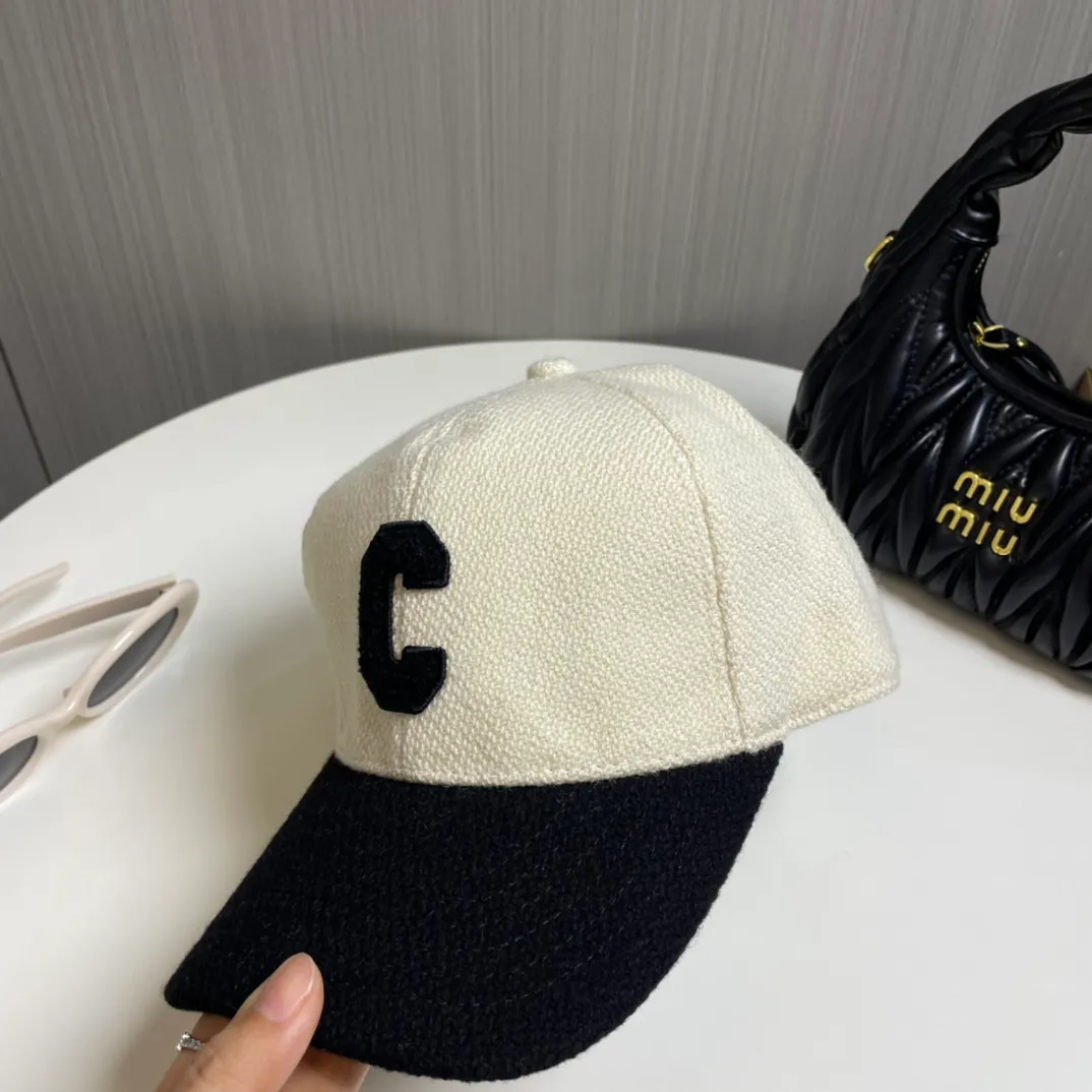 P86 CELINE · Celine's new C letter embroidered baseball cap 🧢 Top version 👍 Purchased from ZP for printing, the hat shape is completely customized according to ZP 2:1. Custom woven wool fabric, super textured! The letter C distinguishes the market version, the size and the texture of the looped hair are all restored. The hardware adjustment buckle is custom-molded and has a logo. Customized logo webbing inside the hat, all details restored💯 ⚠️Size: One size fits all and adjustable!