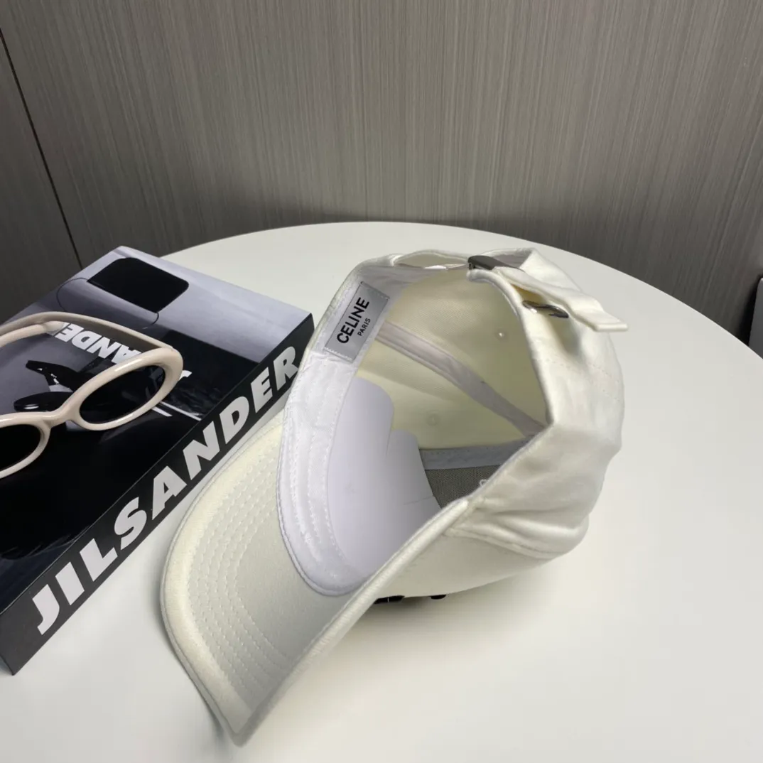 P66 💛 Comes with dust bag [CELINE Celine] new simple baseball cap, new shipment, big brand style is super easy to match, hurry up and get it!