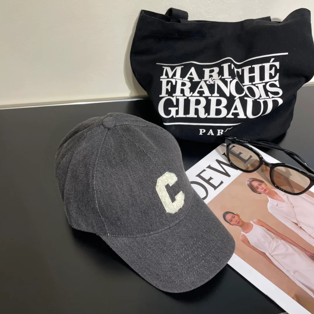 P66 comes with dust bag, Celine new washed denim baseball cap, the best quality, casual and elegant, simple and fashionable, you can compare it yourself