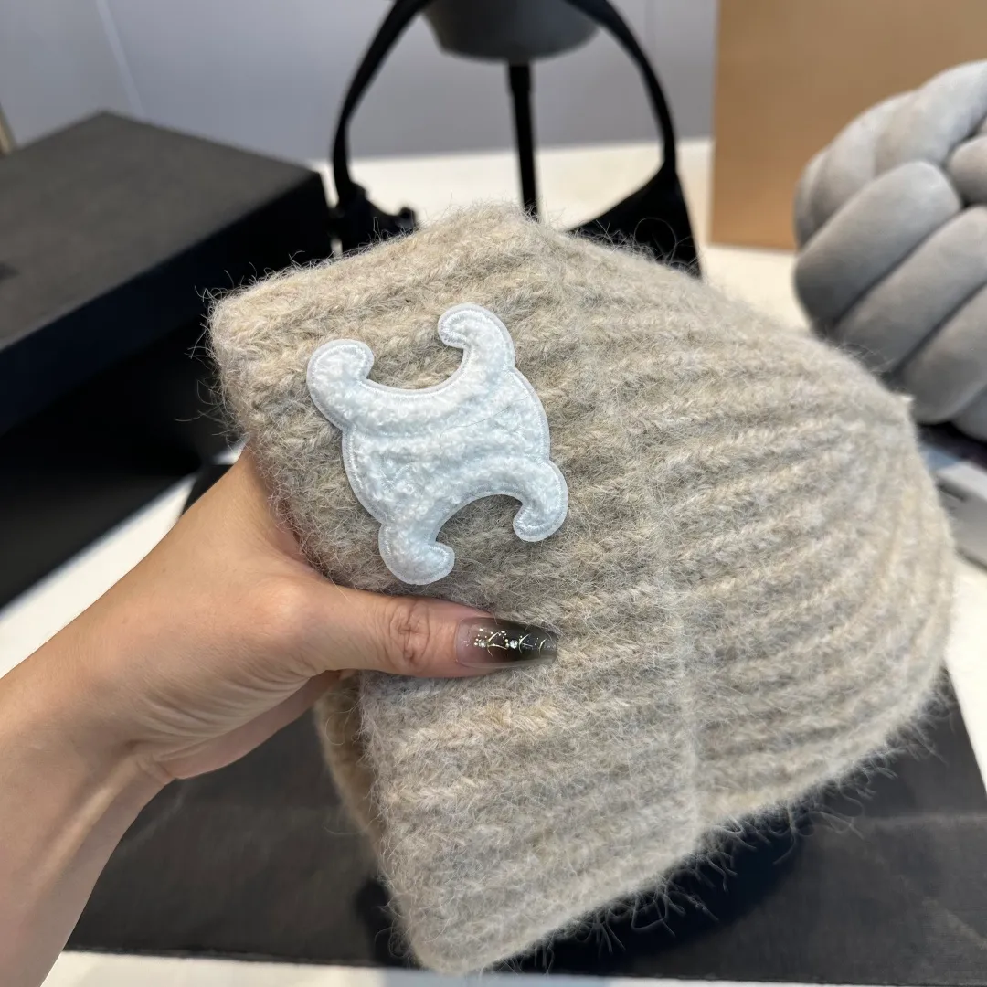 P70 Celine new autumn and winter wool hat, running size, head circumference 57cm