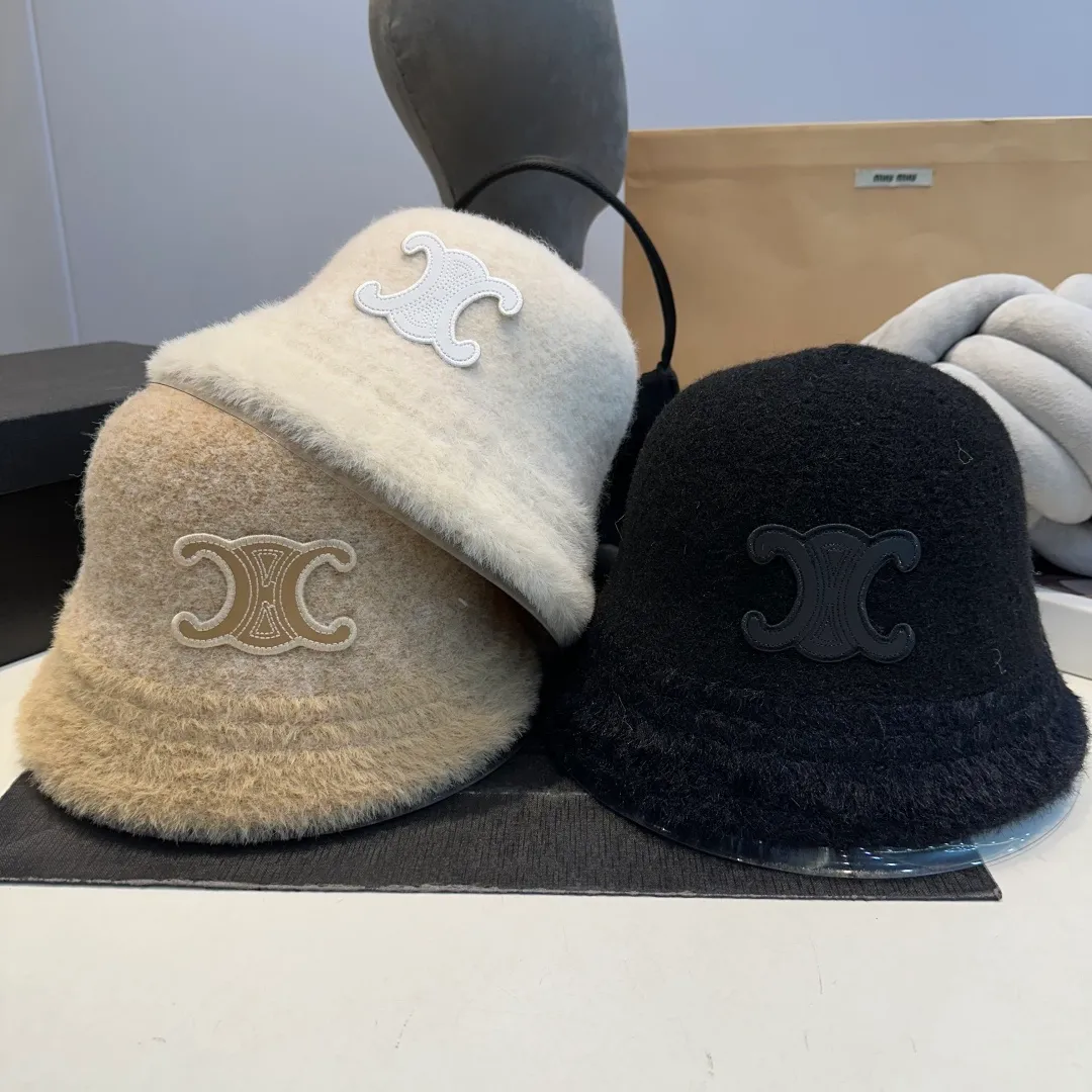 P60 Celine Celine* customized version of Arc de Triomphe lamb wool basin hat women's bucket hat 2025 hot new style autumn and winter hat fisherman hat winter style