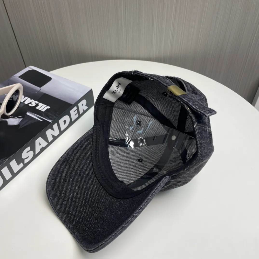 P50💛 Comes with dust bag [CELINE Celine] new denim baseball cap🧢, a must-have and easy to match when out on the street, get it now!