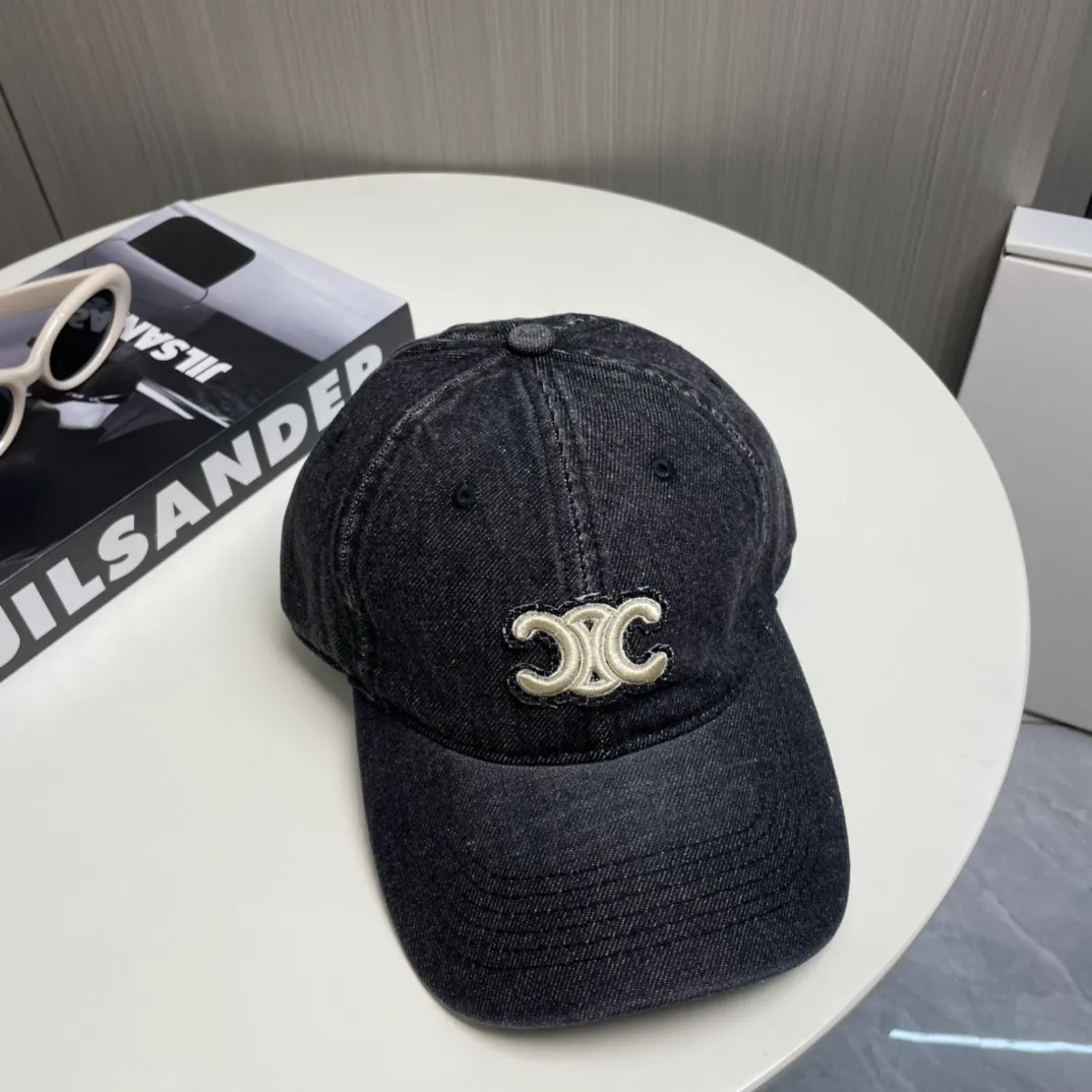 P50💛 Comes with dust bag [CELINE Celine] new denim baseball cap🧢, a must-have and easy to match when out on the street, get it now!