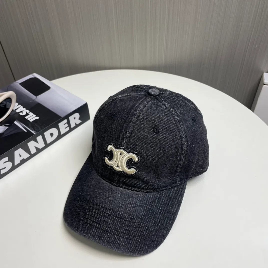 P50💛 Comes with dust bag [CELINE Celine] new denim baseball cap🧢, a must-have and easy to match when out on the street, get it now!
