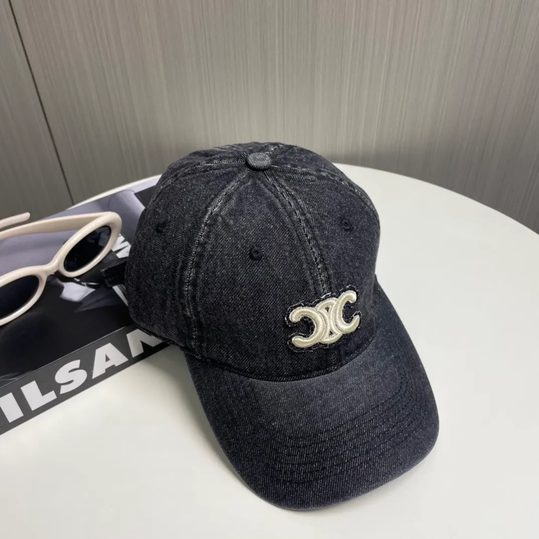 P50💛 Comes with dust bag [CELINE Celine] new denim baseball cap🧢, a must-have and easy to match when out on the street, get it now!