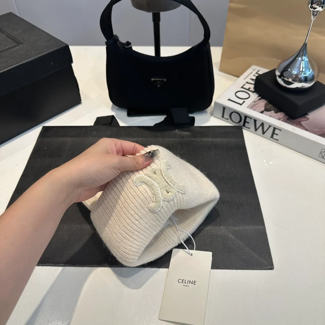 P54 Celine rabbit fur beanie