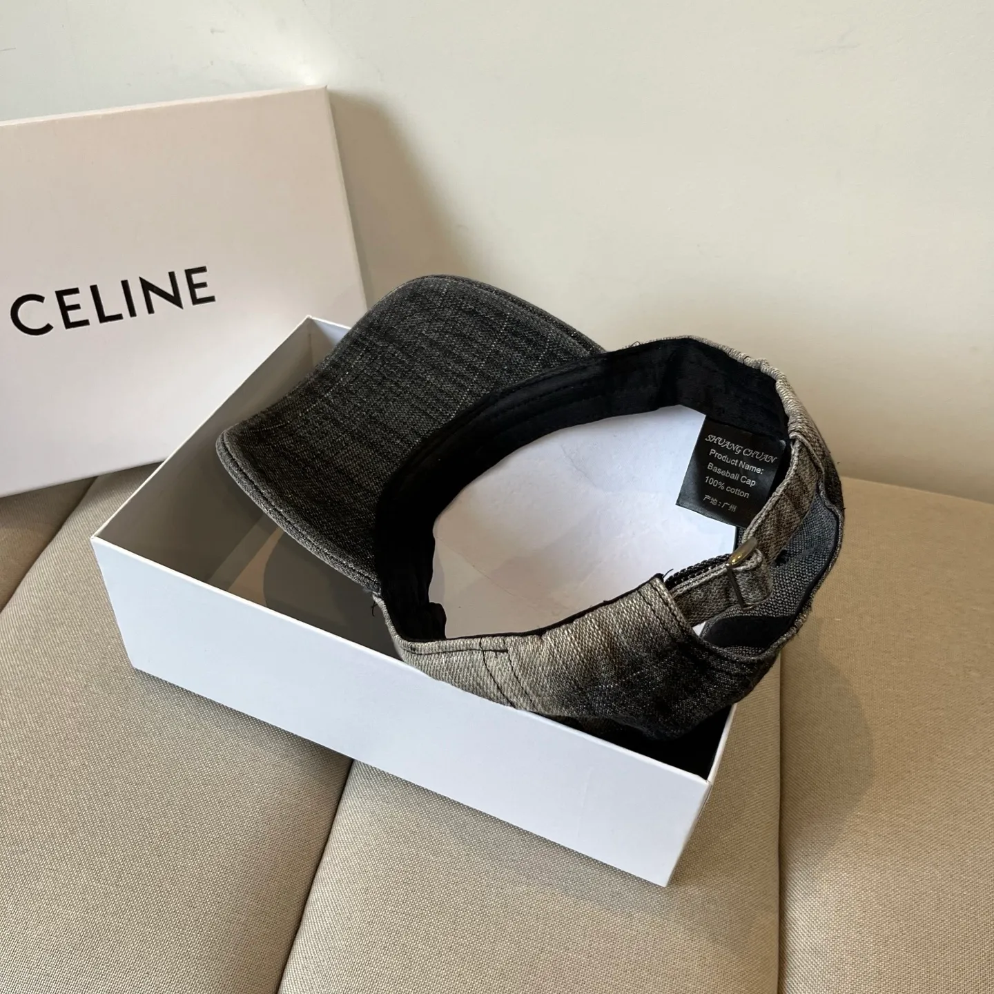P60 [CELINE Celine] New classic casual and trendy baseball cap🧢Japanese and Korean style, looks great with any combination! A must-have when traveling