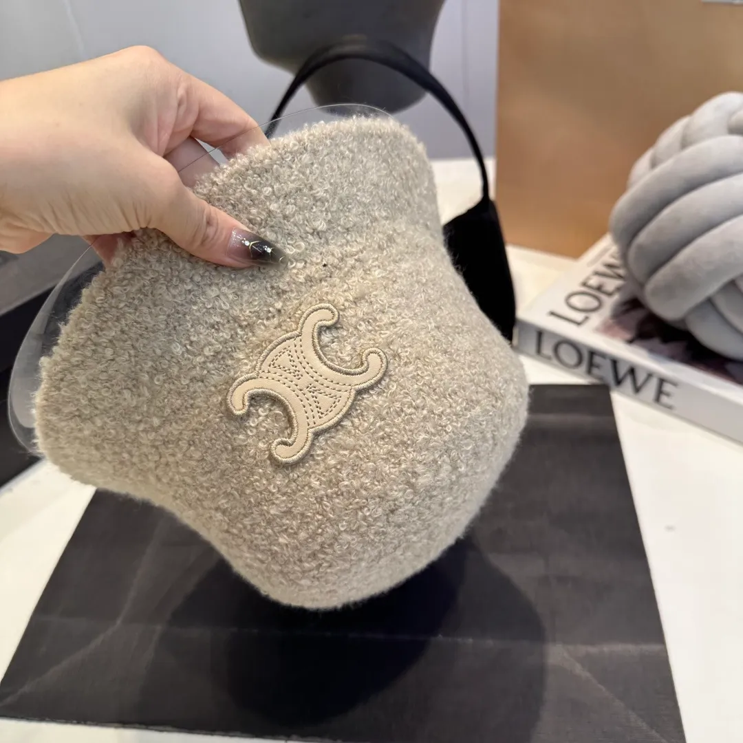 P60 Celine Celine* customized version of Arc de Triomphe lamb wool basin hat women's bucket hat 2025 hot new style autumn and winter hat fisherman hat winter style
