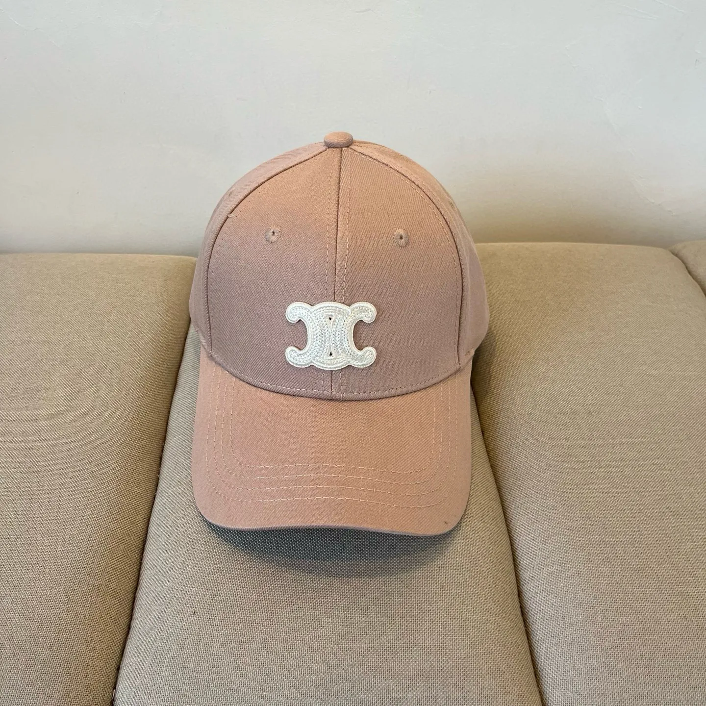 P60 [CELINE Celine] New classic casual and trendy baseball cap🧢Japanese and Korean style, looks great with any combination! A must-have when traveling