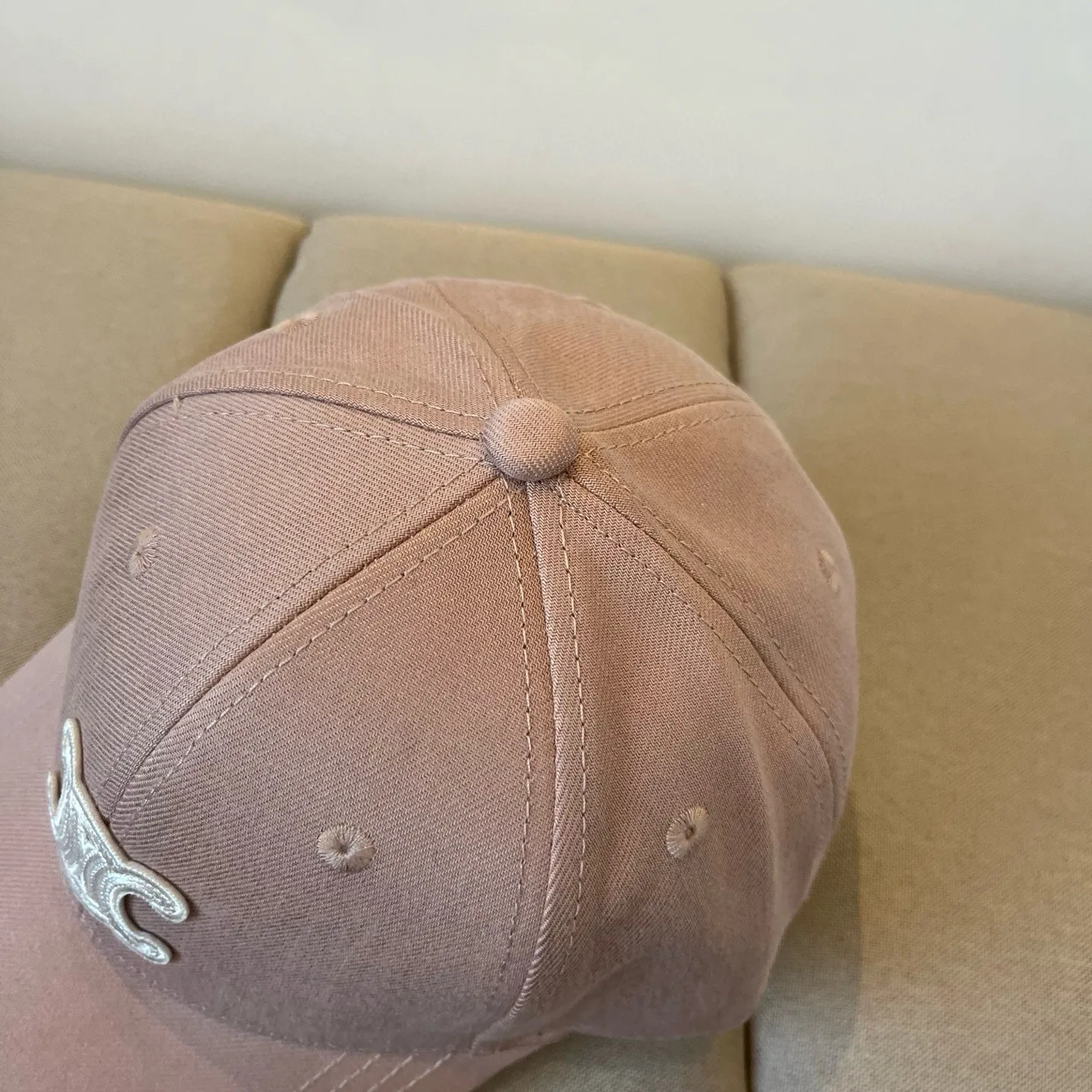P60 [CELINE Celine] New classic casual and trendy baseball cap🧢Japanese and Korean style, looks great with any combination! A must-have when traveling