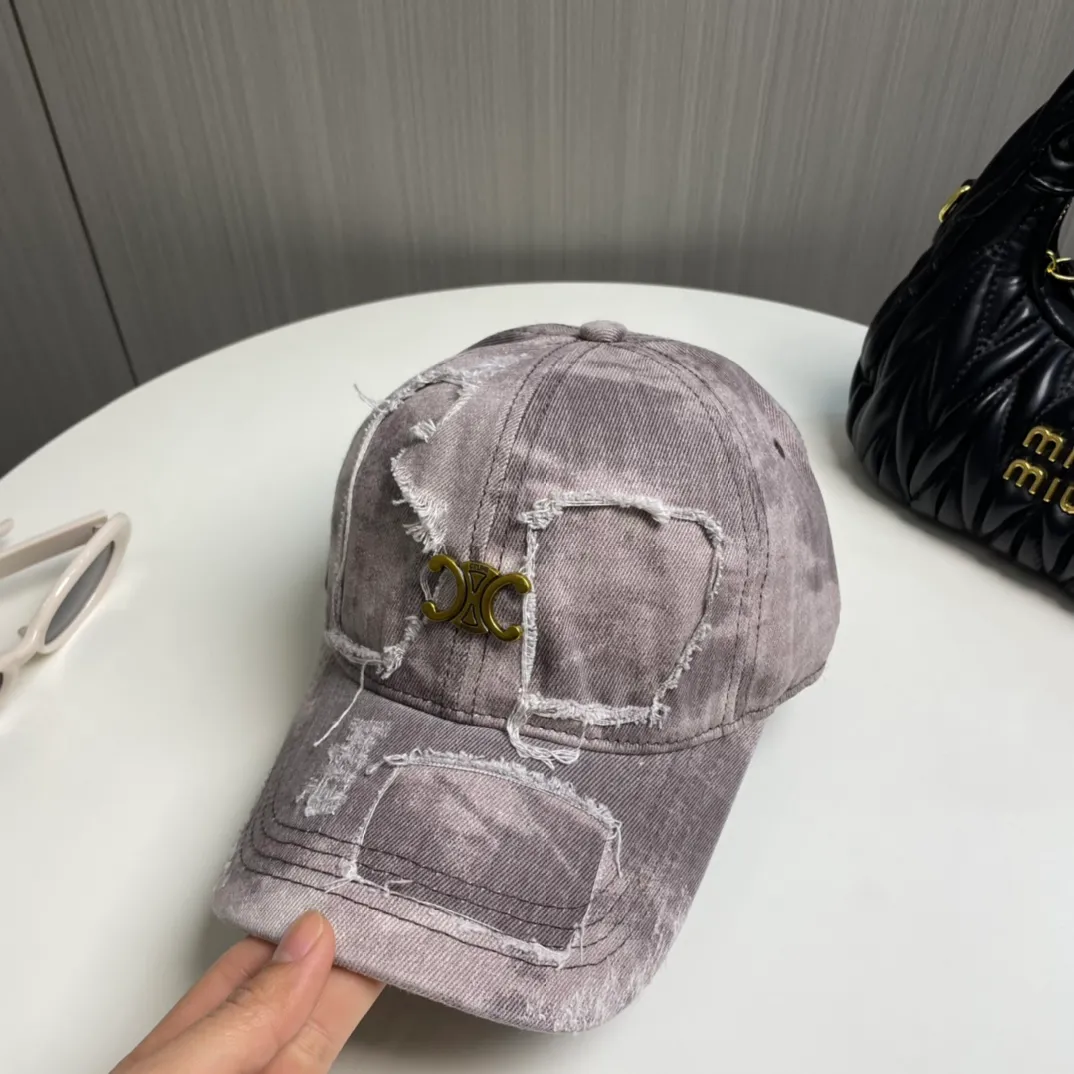 P66💛CELINE 25 Spring Washed Baseball Cap🧢 🔥New Baseball Cap🧢, a must-have when going out, very easy to match, high quality, complete internal standards, hurry up and get it!
