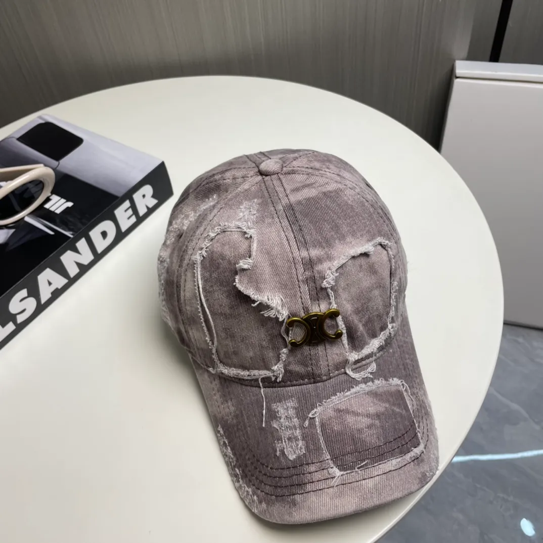 P66💛CELINE 25 Spring Washed Baseball Cap🧢 🔥New Baseball Cap🧢, a must-have when going out, very easy to match, high quality, complete internal standards, hurry up and get it!