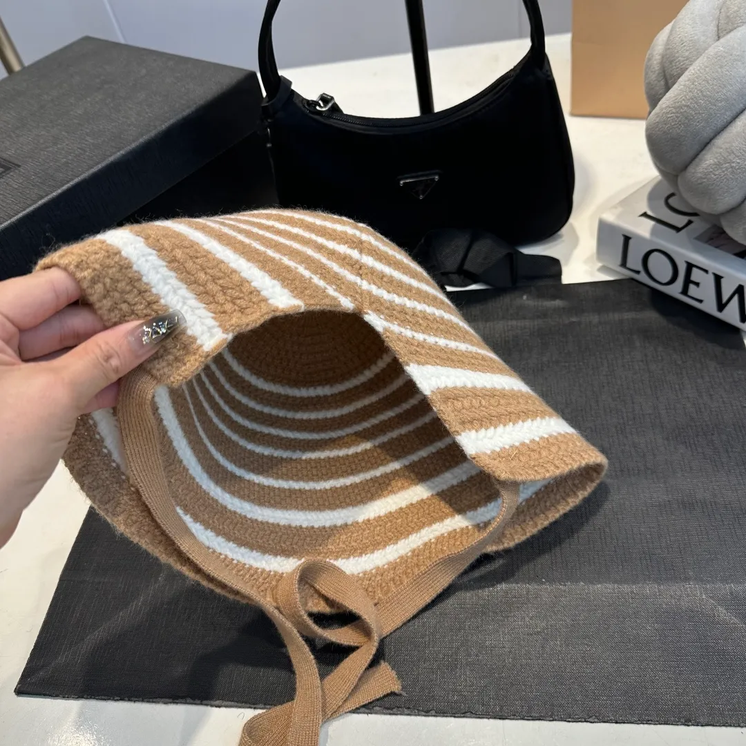 P50 Celine new fisherman hat for autumn and winter 2025, details to come