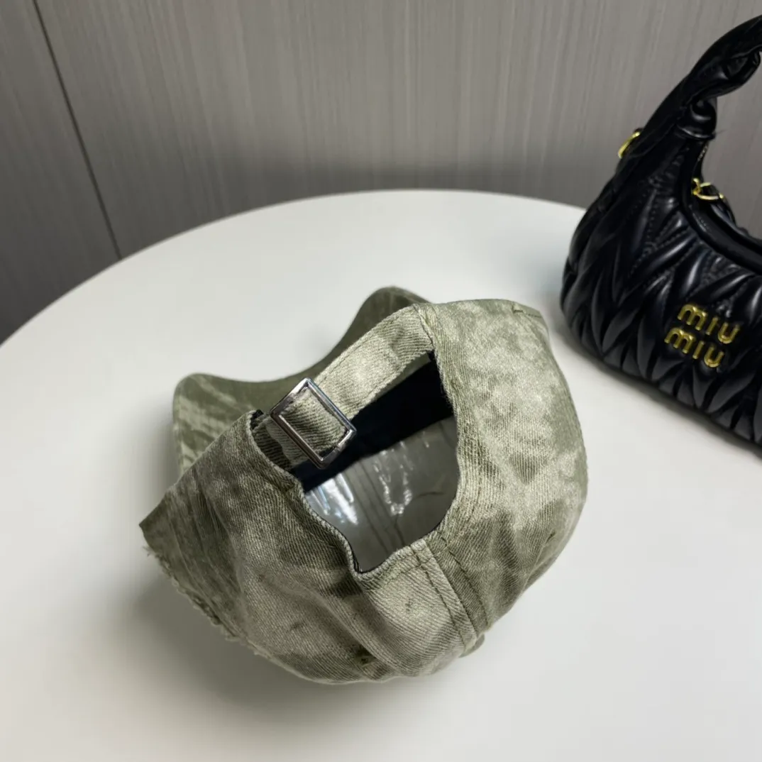 P76💛CELINE 25 Spring Washed Baseball Cap🧢 🔥New Baseball Cap🧢, a must-have when going out on the street, very easy to match, high quality, complete internal standards, get it now!