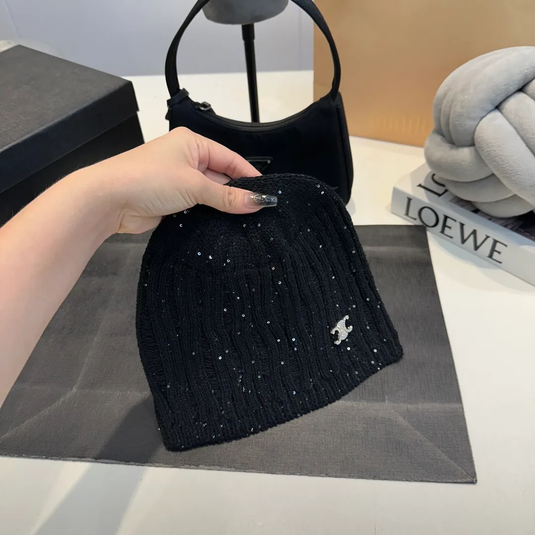 P56 Celine new knitted beanie