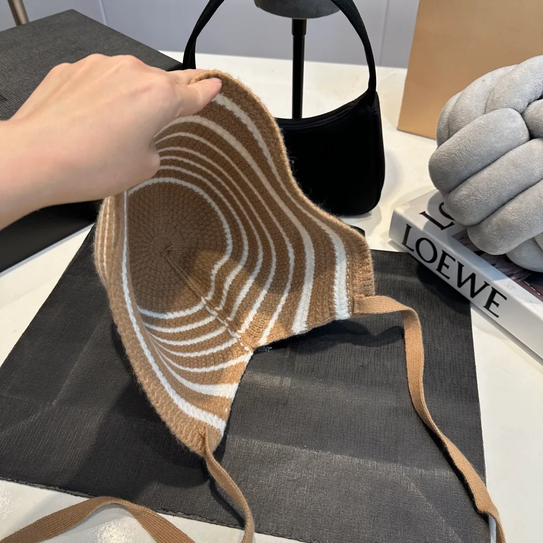 P50 Celine new fisherman hat for autumn and winter 2025, details to come