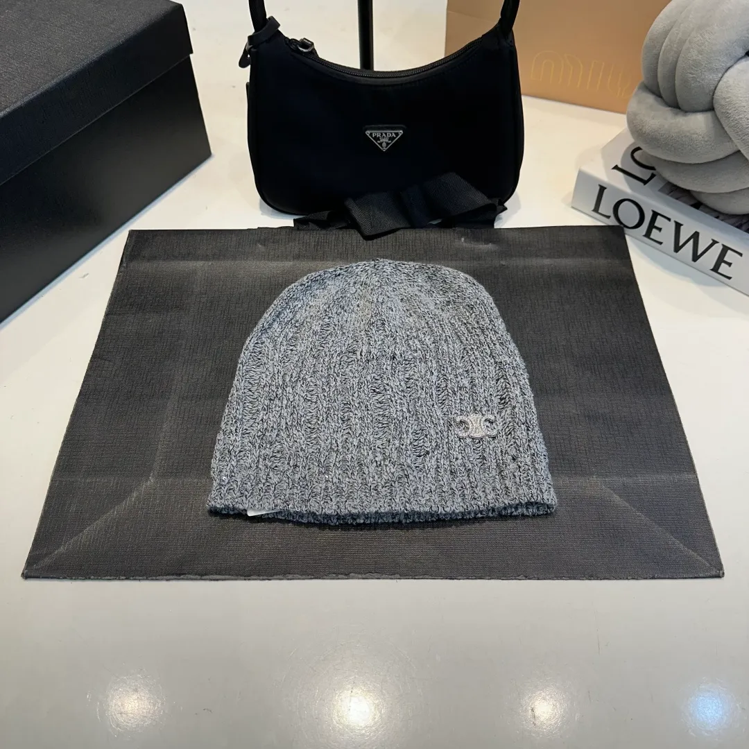 P56 Celine new knitted beanie