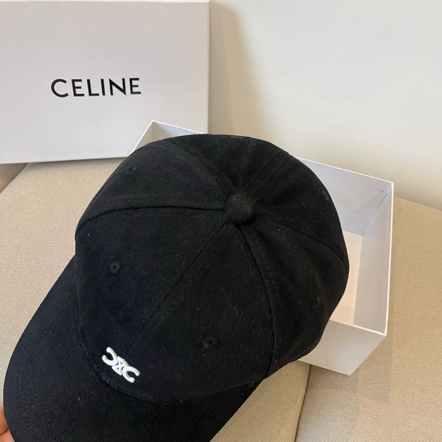 P60 [CELINE Celine] New classic casual and trendy baseball cap🧢Japanese and Korean style, looks great with any combination! A must-have when traveling