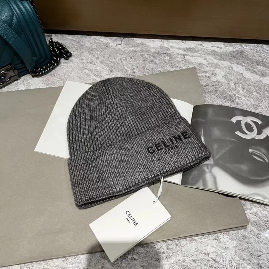 CELINE cashmere knitted hat