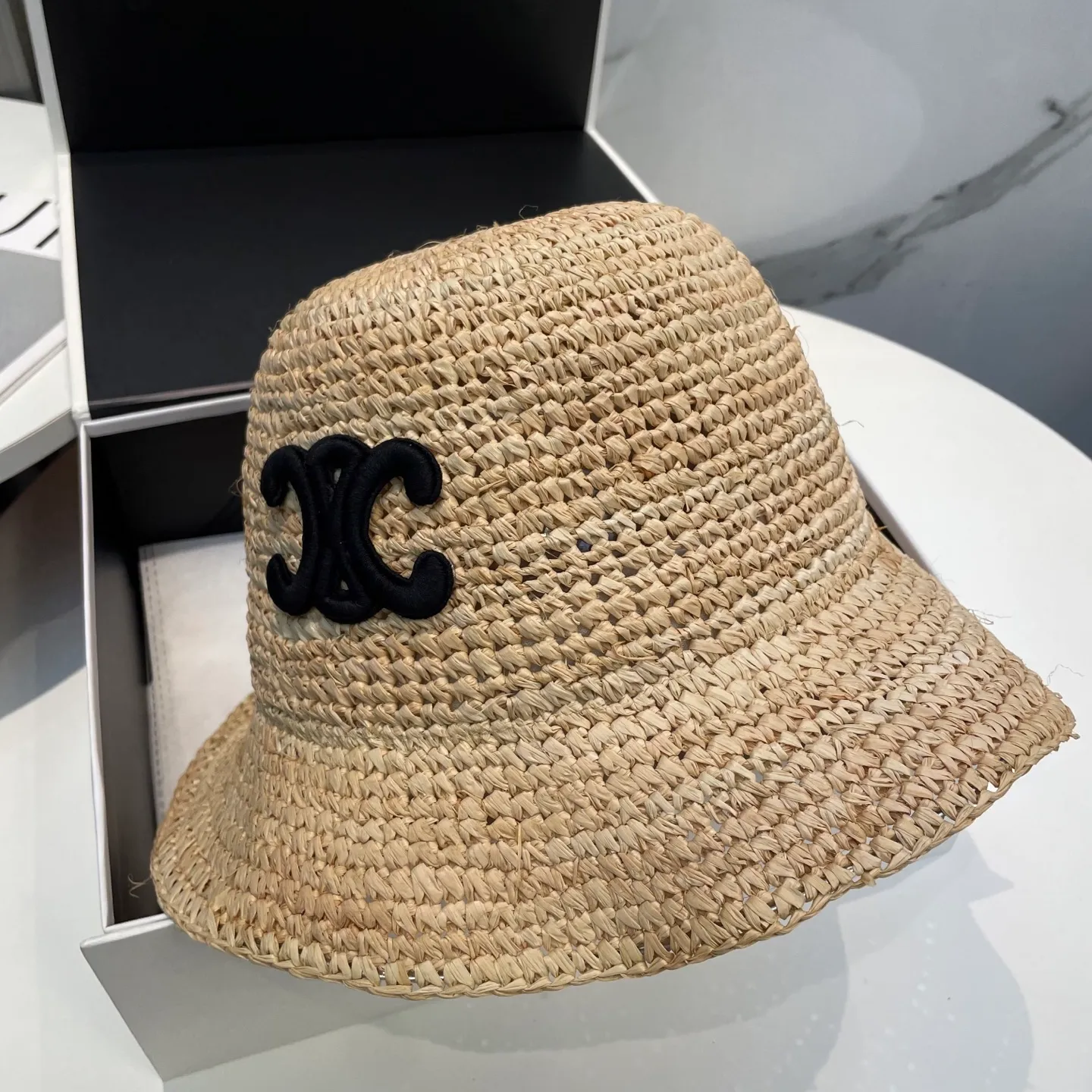 P110💛[CELINE Celine] New raffia densely woven straw hat, the first choice for the beach in summer ~ the same style as the stars ~ big brands are simple