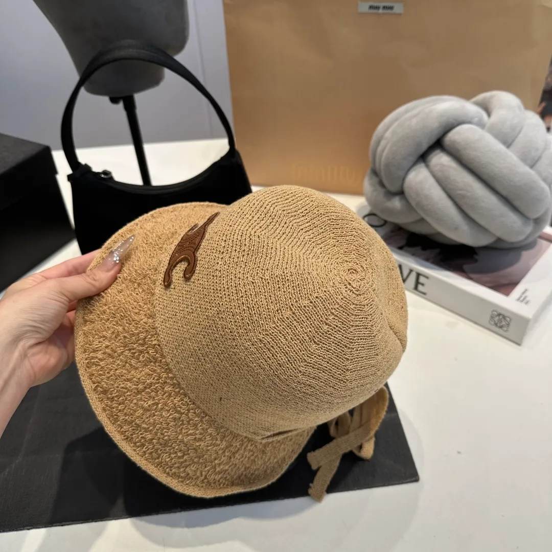 P70 Celine spring and summer style fisherman hat with hook, simple and elegant, head circumference 57cm