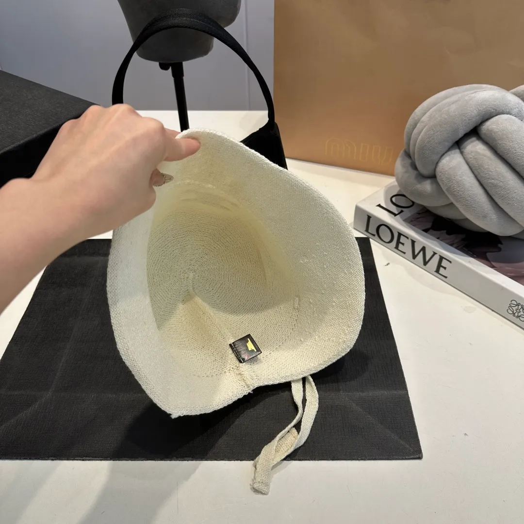 P70 Celine spring and summer style fisherman hat with hook, simple and elegant, head circumference 57cm