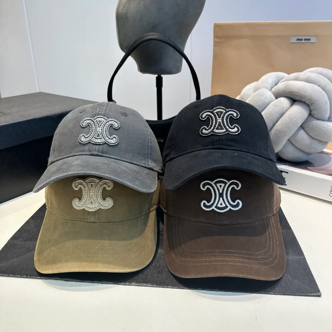 P60 CELINE new classic casual and trendy baseball cap🧢Japanese and Korean style, looks great with any combination! A must-have when traveling