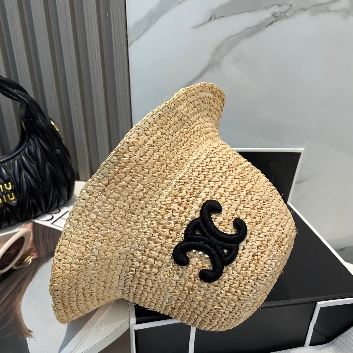 P100💛[CELINE Celine] New raffia densely woven straw hat, the first choice for the beach in summer ~ Same style as stars ~ Big brands are simple