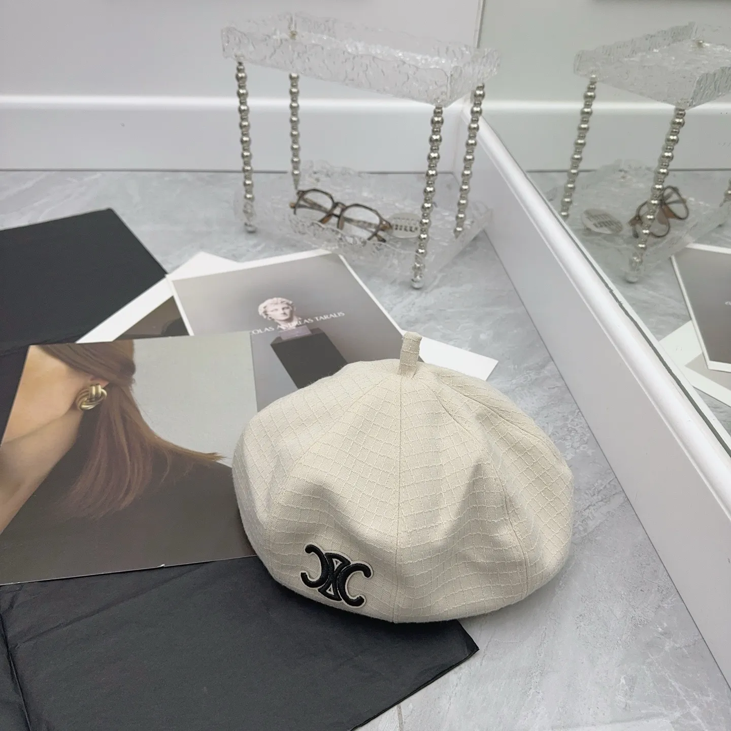 CELINE ⭐️ Classic beret series, a cap that is not picky! A must-have for everyday outfits with a sense of atmosphere‼ ️