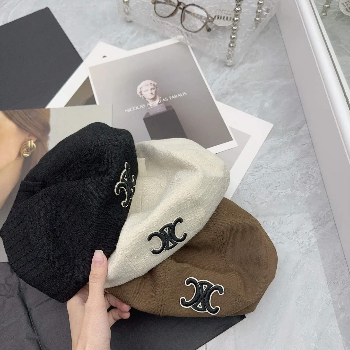 CELINE ⭐️ Classic beret series, a cap that is not picky! A must-have for everyday outfits with a sense of atmosphere‼ ️