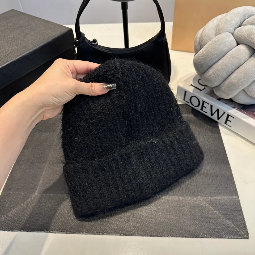 P70 Celine new autumn and winter wool hat, running size, head circumference 57cm