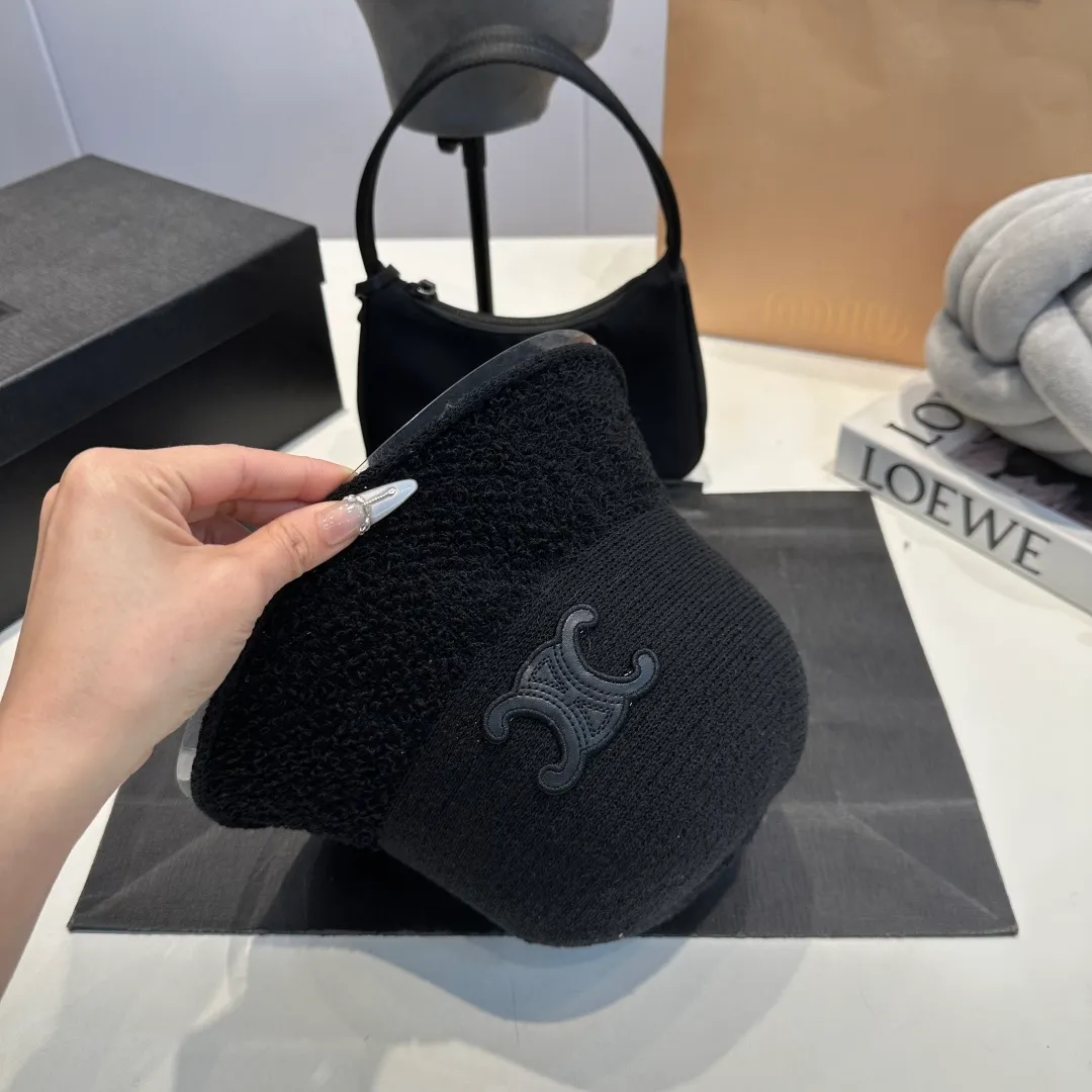 P70 Celine spring and summer style fisherman hat with hook, simple and elegant, head circumference 57cm