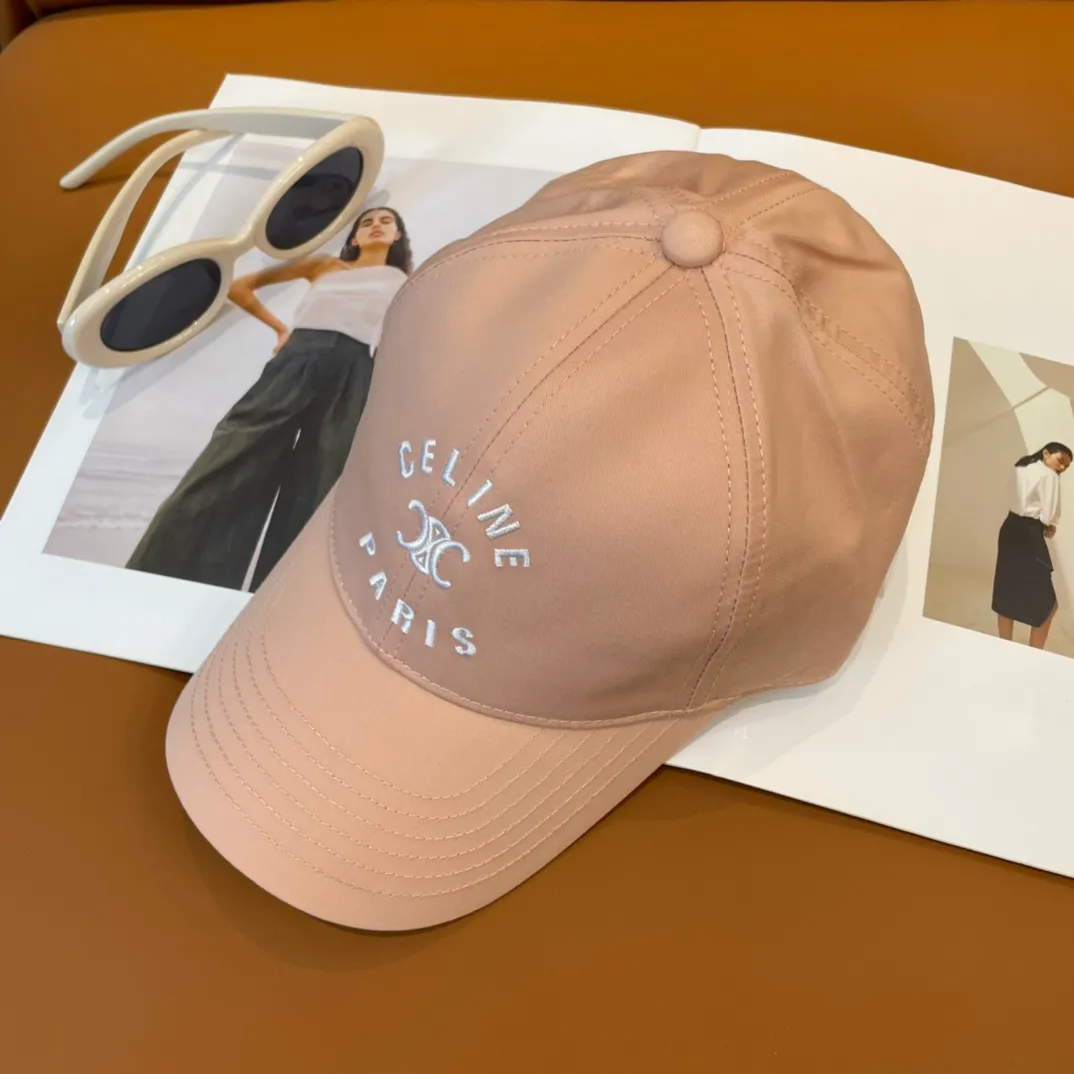 P66 popular CELINE (Celine) official website purchase version. Original 1:1 customized! The latest baseball cap with the same style as the simple letter star, fashionable and high-end workmanship! Every hat is made with care! Extraordinary quality, suitable for both men and women.    Céline's hat has a simple design, high-end color matching, delicate texture, and clean style. It is an iconic item. The letter C is the official icon of CELINE. It is deeply rooted in the brand's historical heritage, and at the same time it exudes modern elegance and a new trend of retro modernity. Simple baseball cap decorated with C logo. Self-attitude, no need to elaborate.