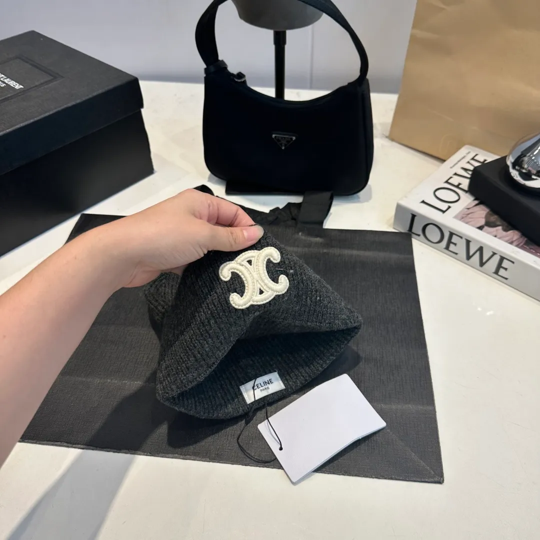 P60 Celine Celine 2025 autumn and winter new wool hat, knitted hat for men and women