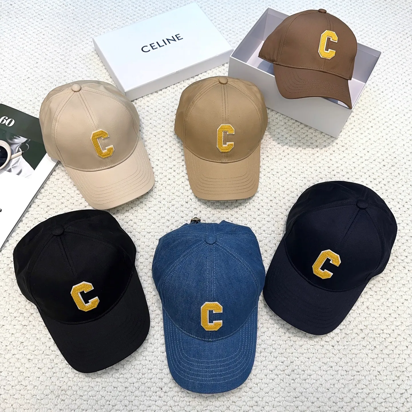 P60 popular CELINE official website purchasing version. Original 1:1 customized! The latest baseball cap with the same style as the simple letter star, fashionable and high-end workmanship! Every hat is made with care! Extraordinary quality, suitable for both men and women.    Céline's hat has a simple design, high-end color matching, delicate texture, and clean style. It is an iconic item. The letter C is the official icon of CELINE. It is deeply rooted in the brand's historical heritage, and at the same time it exudes modern elegance and a new trend of retro modernity. Simple baseball cap decorated with C logo. Self-attitude, no need to elaborate.