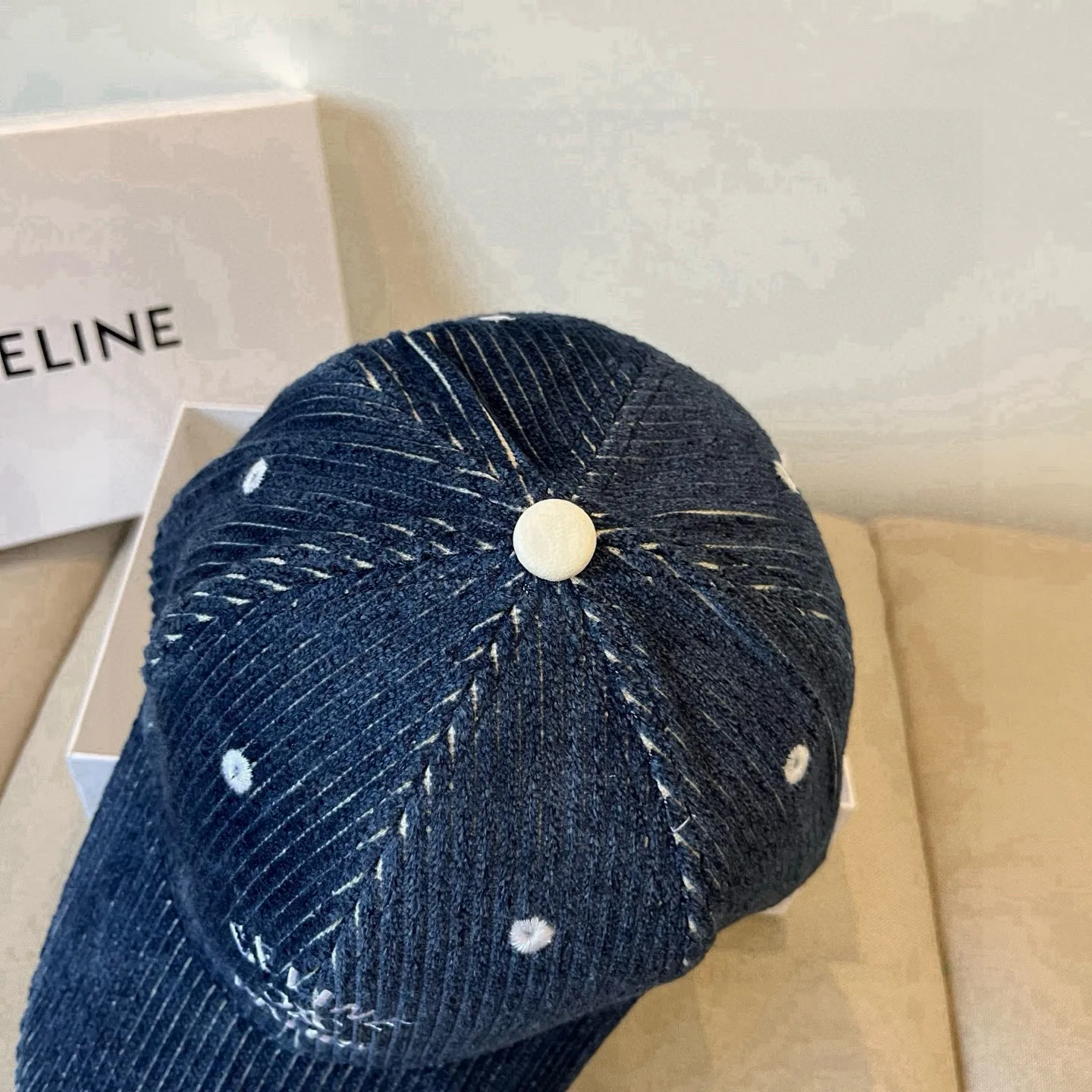 P60 [CELINE Celine] New classic casual and trendy baseball cap🧢Japanese and Korean style, looks great with any combination! A must-have when traveling