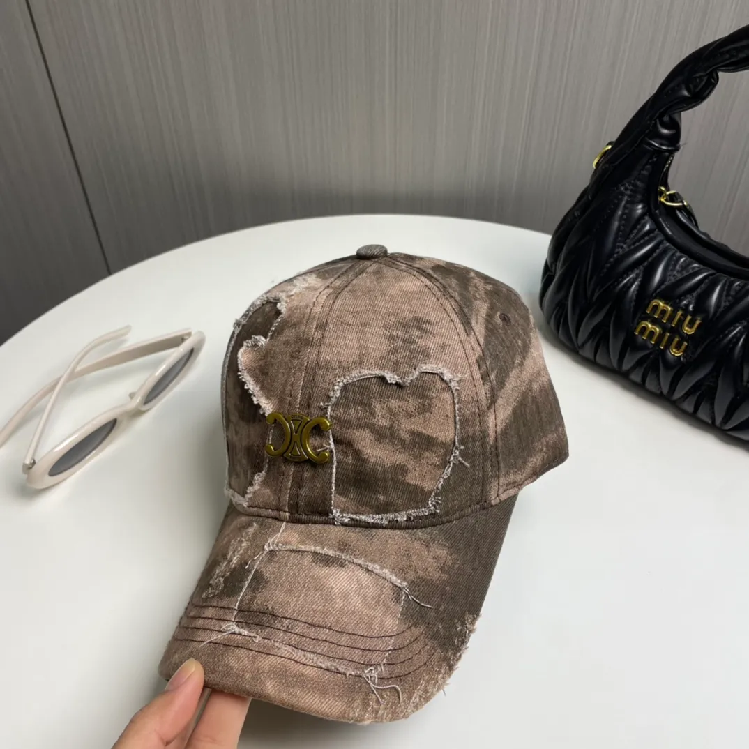 P76💛CELINE 25 Spring Washed Baseball Cap🧢 🔥New Baseball Cap🧢, a must-have when going out on the street, very easy to match, high quality, complete internal standards, get it now!