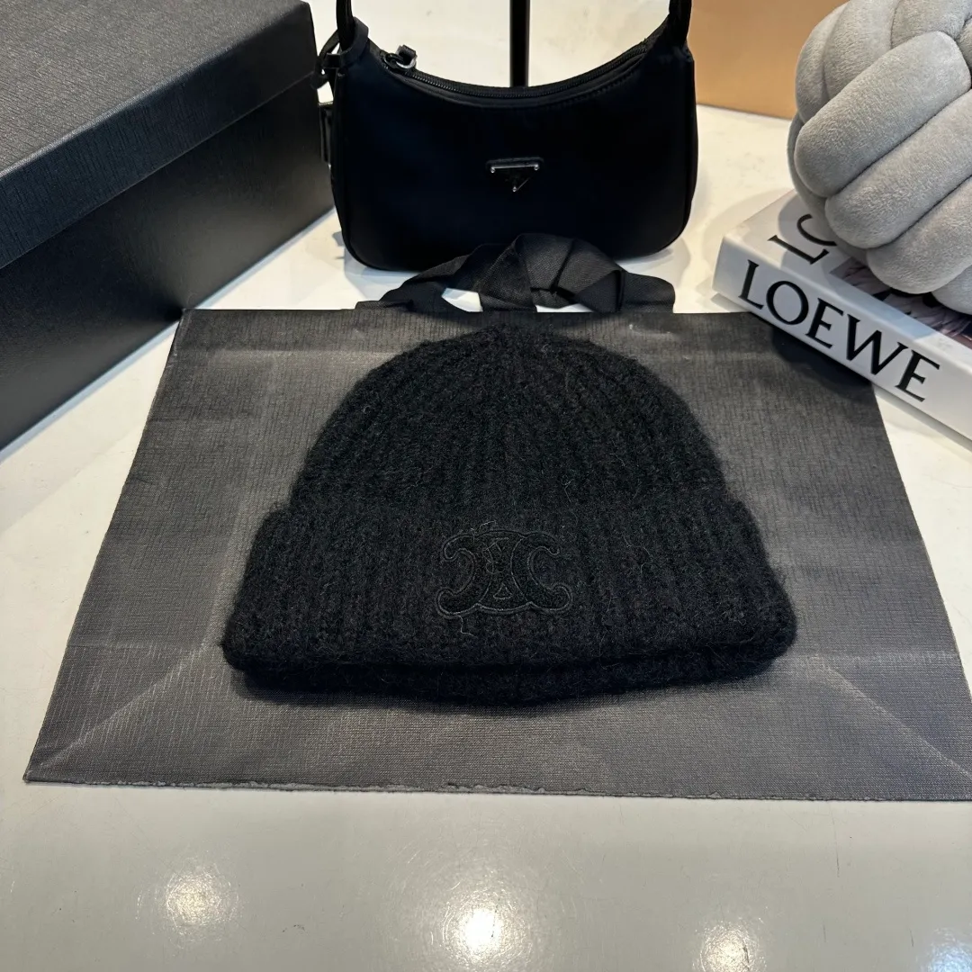P70 Celine new autumn and winter wool hat, running size, head circumference 57cm