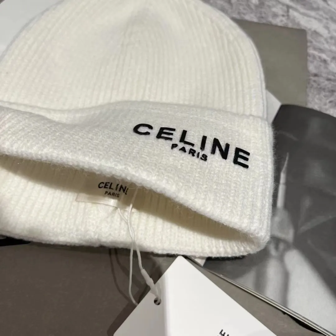 CELINE cashmere knitted hat