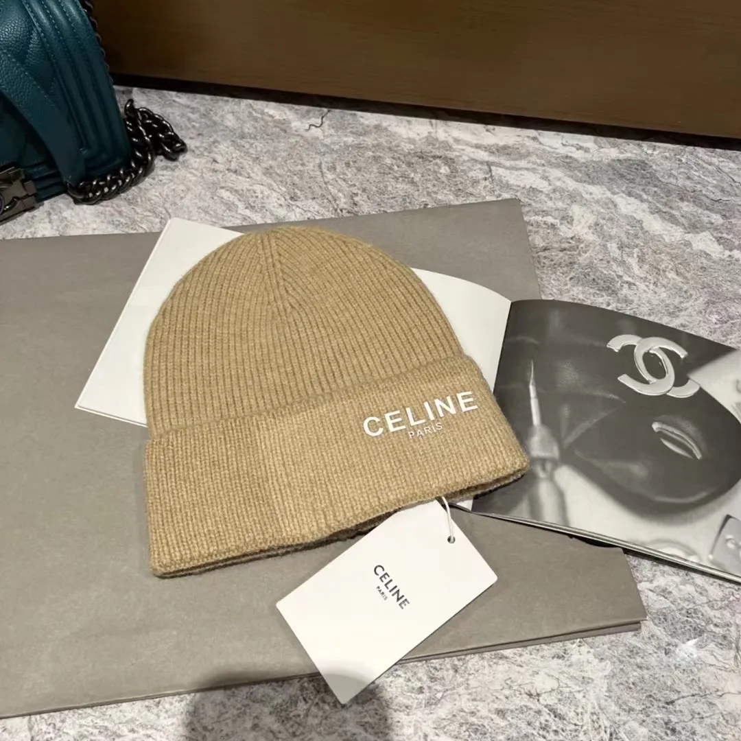 CELINE cashmere knitted hat