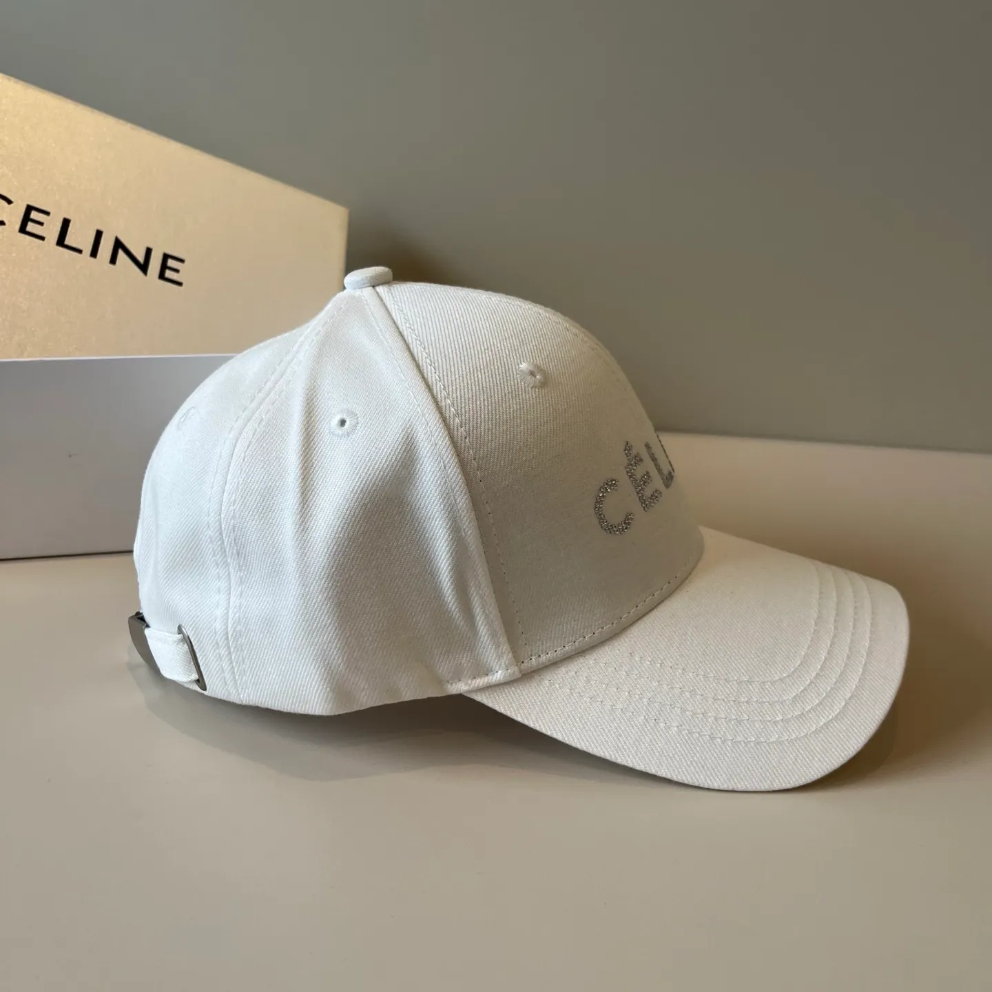 P70 [CELINE Celine] New classic casual and trendy baseball cap🧢Japanese and Korean style, looks great with any combination! A must-have when traveling