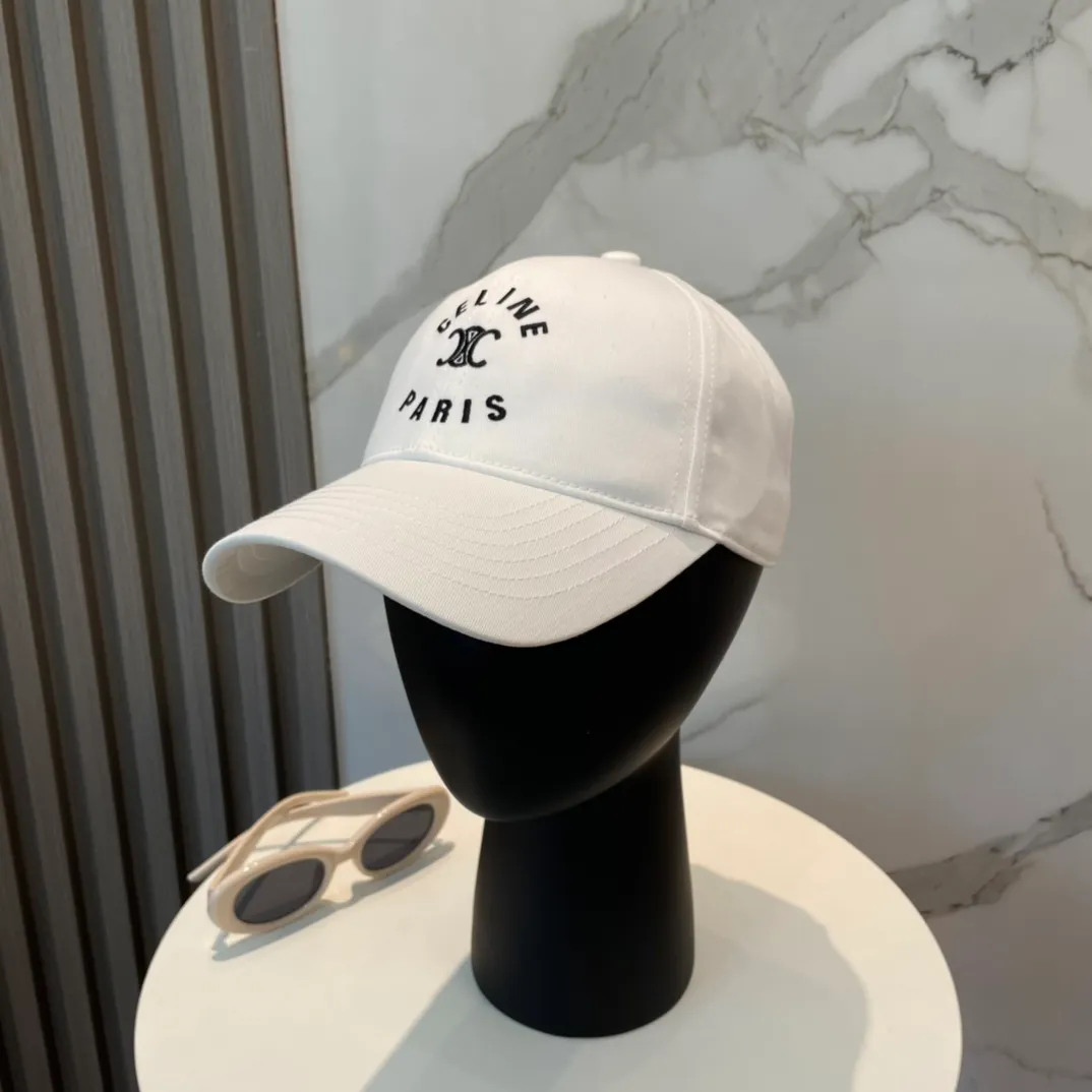 P86 popular CELINE (Celine) official website purchase version. Original 1:1 customized! The latest baseball cap with the same style as the simple letter star, fashionable and high-end workmanship! Every hat is made with care! Extraordinary quality, suitable for both men and women.    Céline's hat has a simple design, high-end color matching, delicate texture, and clean style. It is an iconic item. The letter C is the official icon of CELINE. It is deeply rooted in the brand's historical heritage, and at the same time it exudes modern elegance and a new trend of retro modernity. Simple baseball cap decorated with C logo. Self-attitude, no need to elaborate.