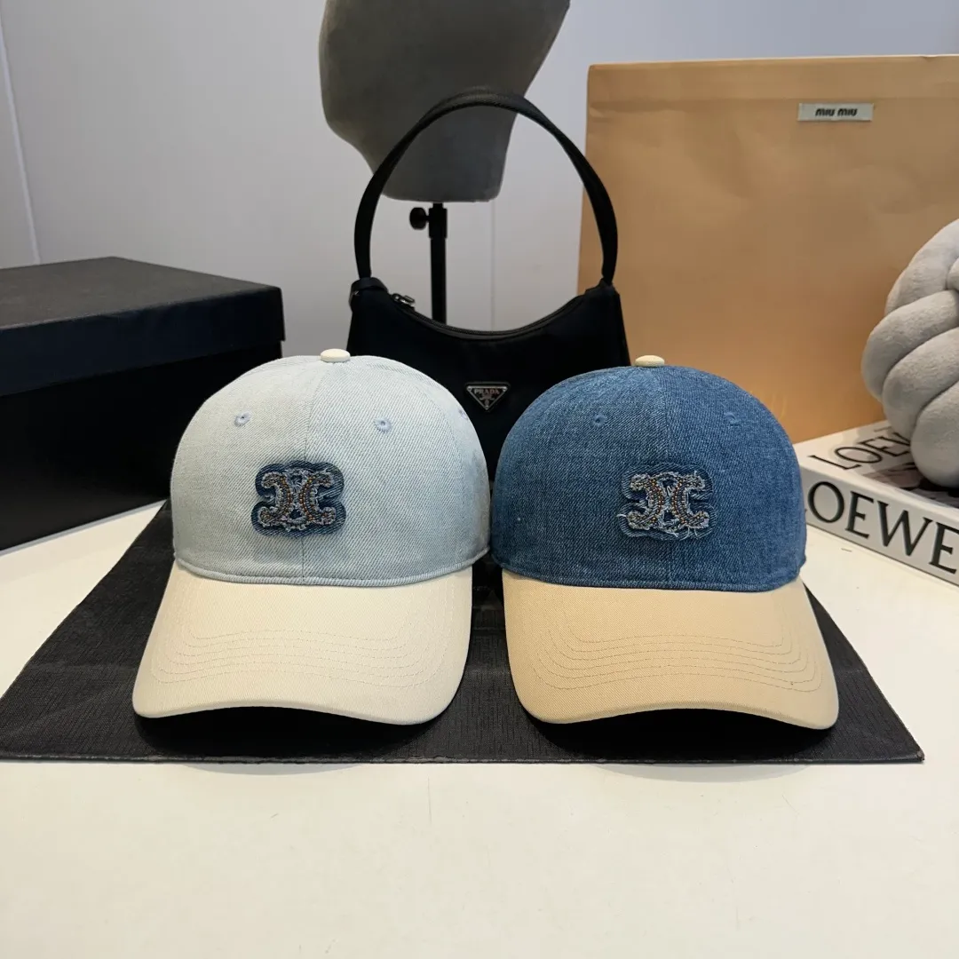 P56 CELINE's new classic casual and trendy baseball cap🧢Japanese and Korean style, looks great with any combination! A must-have when traveling